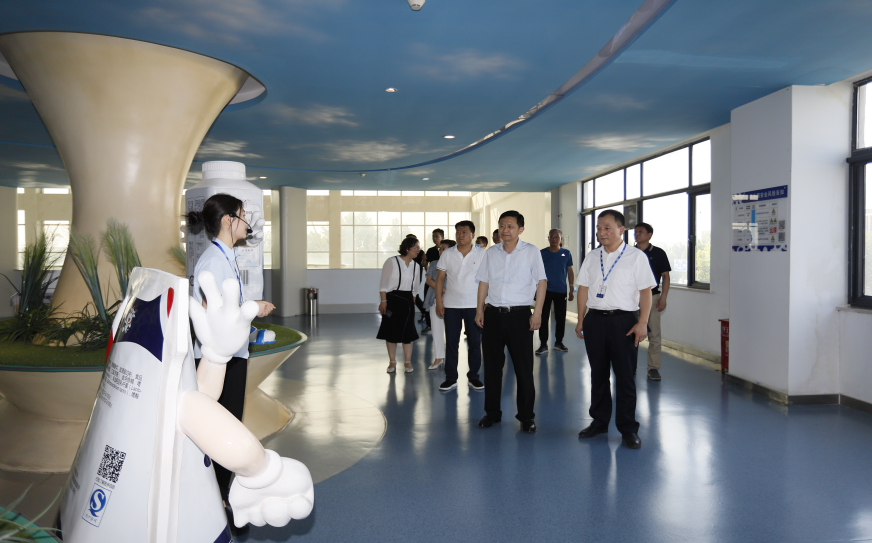 快訊|鄭州市二七區委副書記、區長虎榮鑫蒞臨河南花花牛乳業集團調研