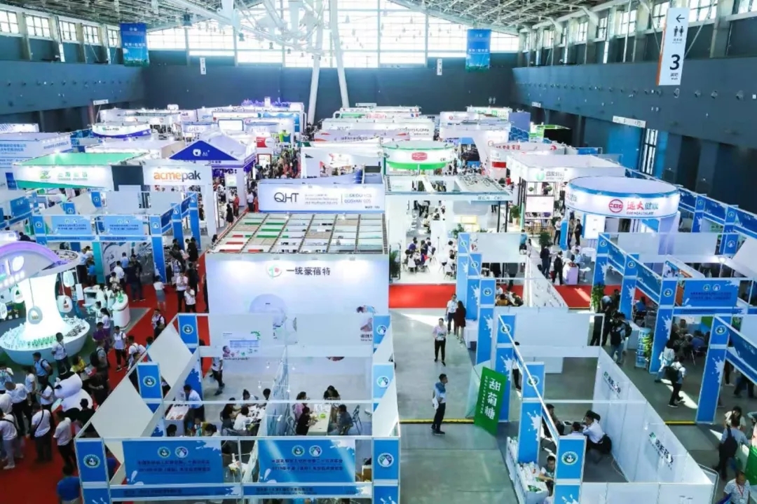 中國乳制品工業(yè)協(xié)會第二十五次年會召開！花花牛總裁董碩峰獲“振興乳業(yè)領(lǐng)軍人”榮譽稱號